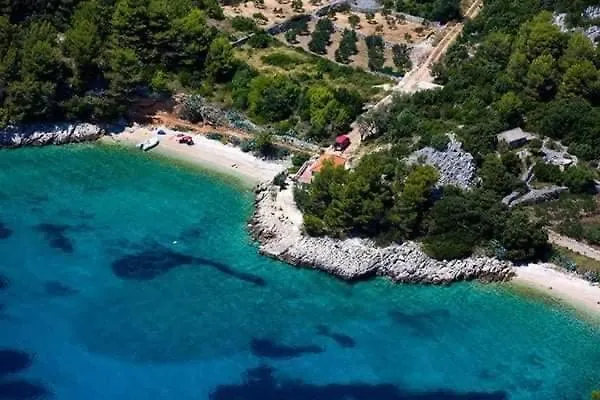 Robinson Medvidina Bay *